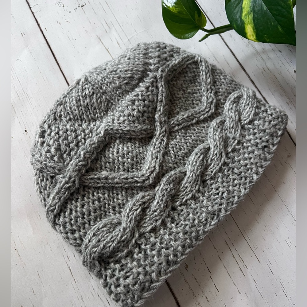 Chunky knit woolen beanie Gray
